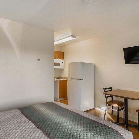 Hometowne Studios By Red Roof Denver - Airport/Aurora Extérieur photo