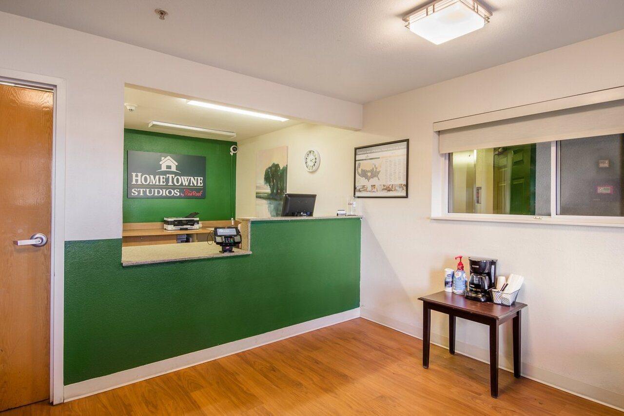 Hometowne Studios By Red Roof Denver - Airport/Aurora Extérieur photo